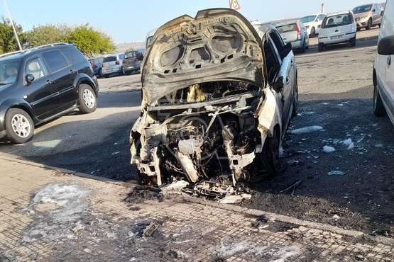 Arde un vehículo de madrugada en el Valle de Jinámar (Telde)/TA.